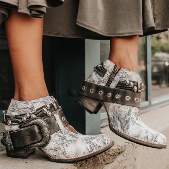 Snakeskin Booties - Picture 3 of 11